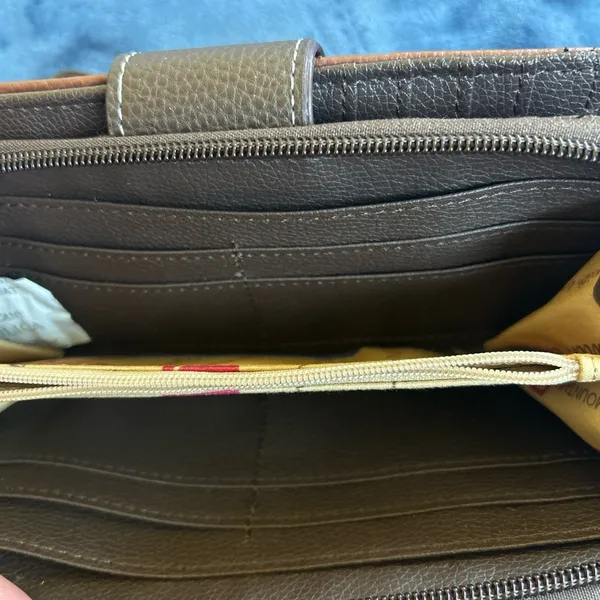 Stone Mountain Brown Pebble  Made With Love Wallet EUC - Image 4
