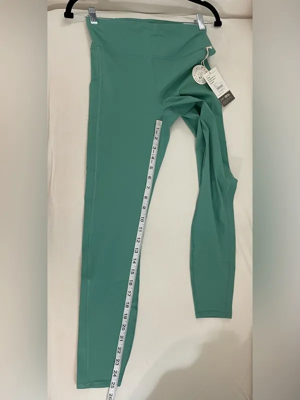 Vuori NWT Stride Leggings Basil High-Rise Pockets Size S - Image 6