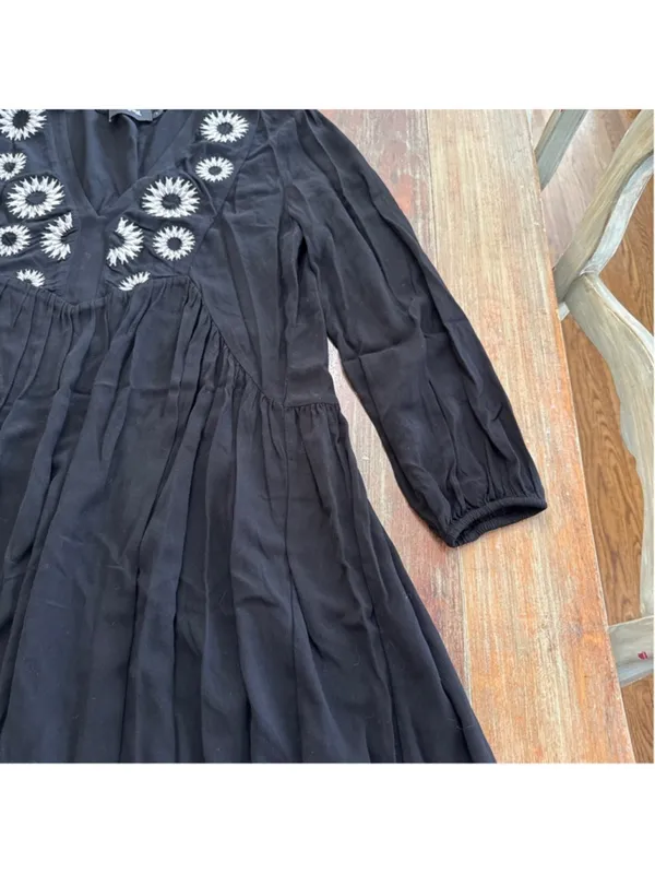 Desigual Black Long Sleeve Mini Dress Sunburst Embroidery Small - Image 4
