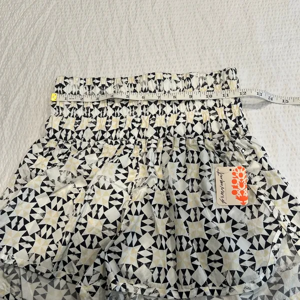 Free people triangle pattern high rise shorts NWT S women - Image 7