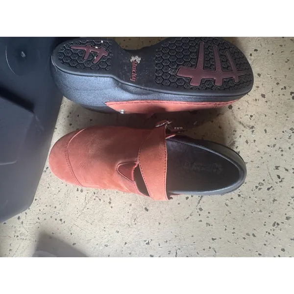 Rocky 4Eursole Sz 40 /10 Nurse Clogs Brick Red Nubuck RKYH042 - Image 10