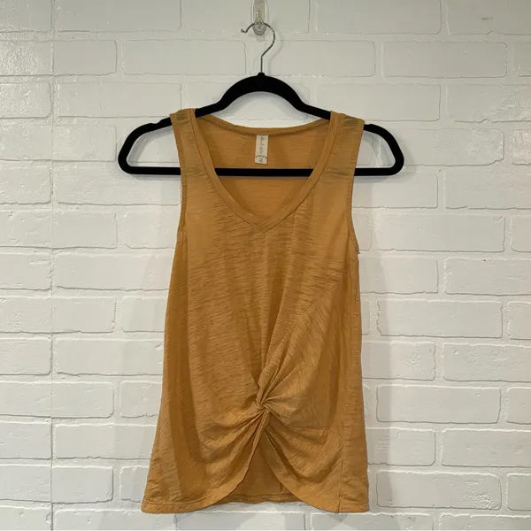 Altar’d State Women's Knot Front Yellow Sleeveless Top - Image 11