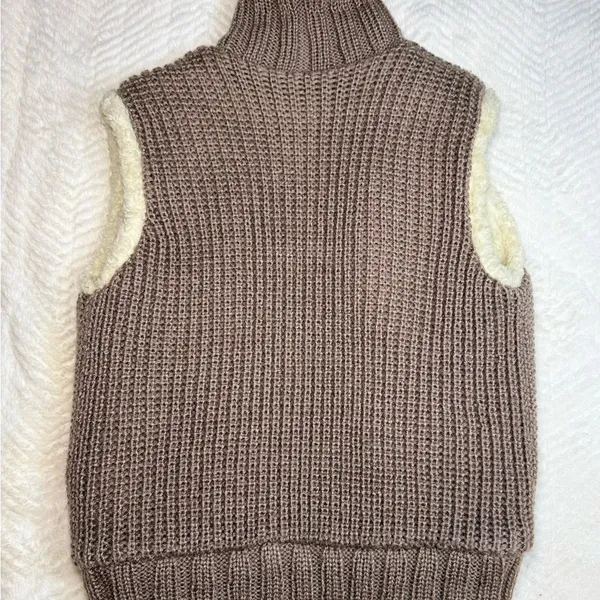 Gallery Women's Brown Knit Vest - Image 2