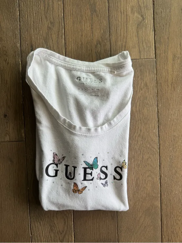 GUESS White Scoop Neck Tee with Multicolor Butterfly Logo - Image 5