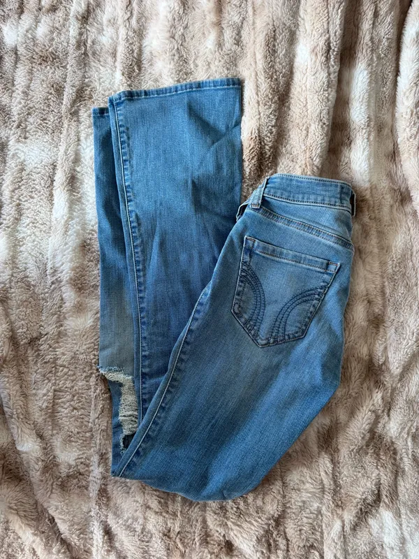 Hollister Jeans Bootcut Distressed - Image 3