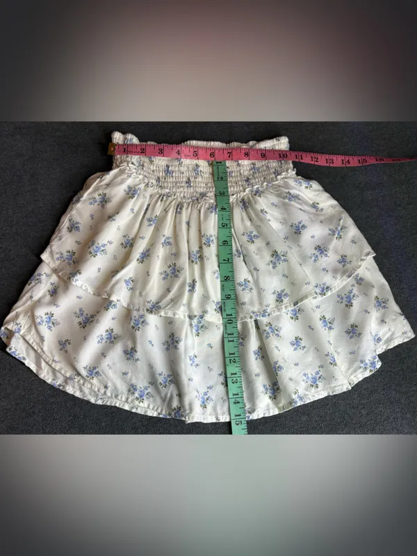 Hollister Cream Floral Tiered Mini Skirt with Blue Flowers Size S - Image 3