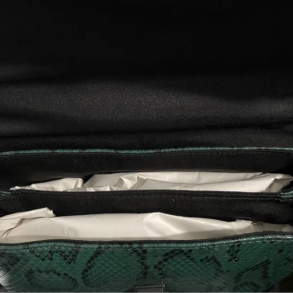 Nicole Miller Black and Green Snake Skin Crossbody Chain Link Strap Purse - Image 7