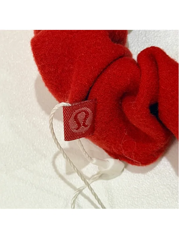 Lululemon Women’s O/S Uplifting Scrunchie Fleece Bow Red NWT b13 - Image 5