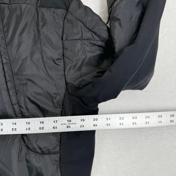 Lululemon Fluff the V Hooded Jacket Black Quilted Puffer Hybrid Full Zip Women L - Image 5
