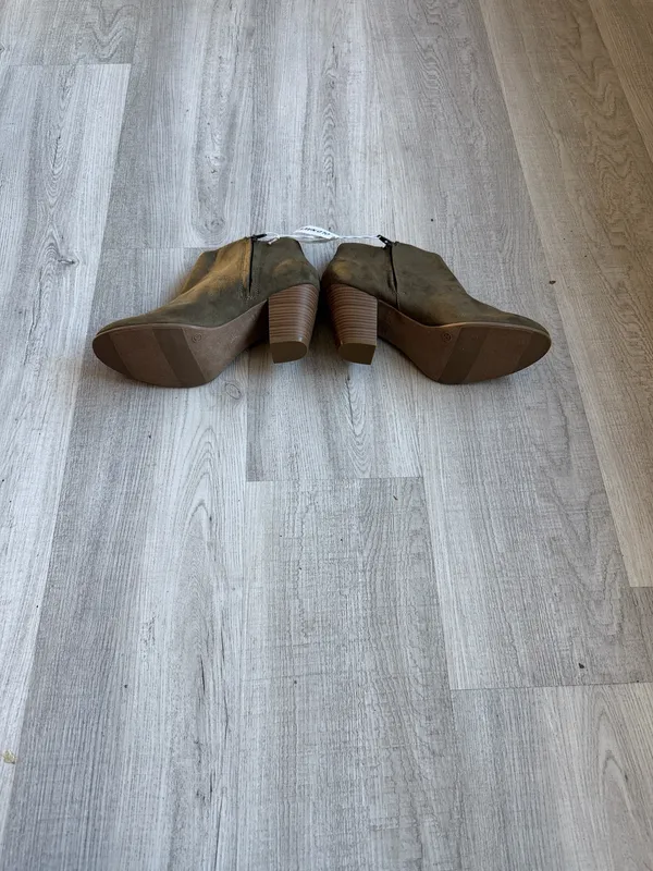 Old Navy Women’s Ankle Booties Olive Green Block Heel Size 10 New With Tag - Image 6