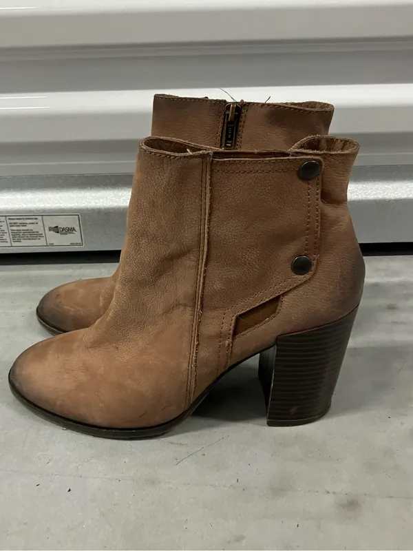 Nicole booties size 9 Brown - Image 3