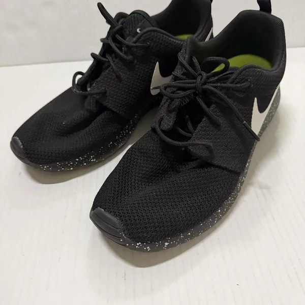 Nike‎ Roshe One Shoes Womens 9.5 Black White Mesh Speckle Sneakers 855916-007 - Image 6