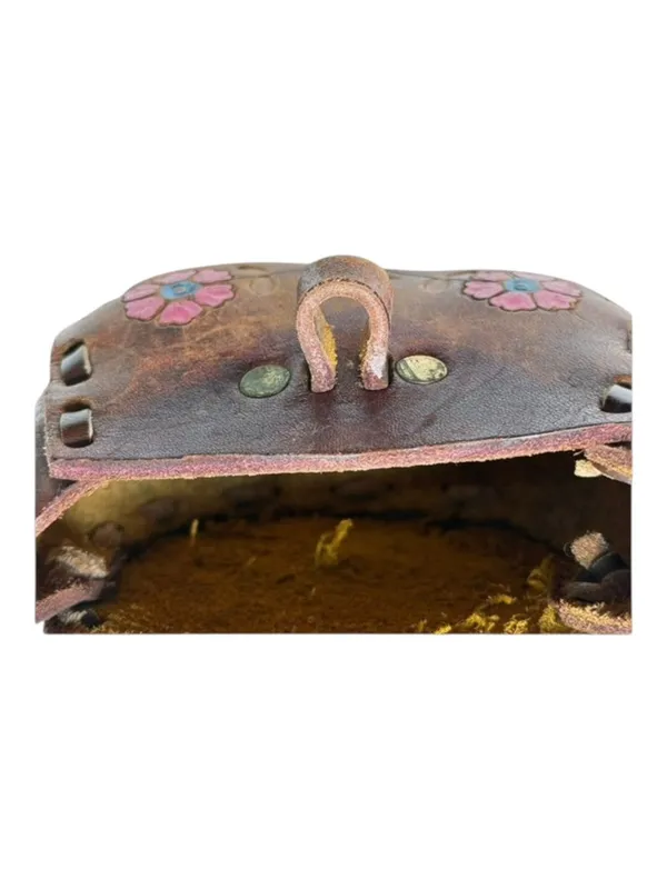Vintage 70’s: OOAK Handpainted Hippie Flower ✌︎︎ Mini Handbag ✌︎︎ Saddle Leather - Image 9