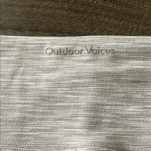 Outdoor Voices Heather Gray Activewear Bike Shorts, Size Small - Image 4