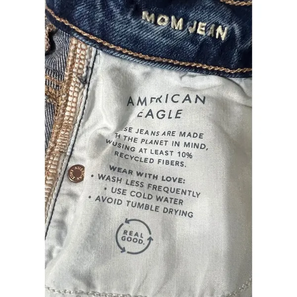 AMERICAN EAGLE Mom’s‎ Jeans Distressed Hem High Rise Vintage Wash Denim Size 0 - Image 5
