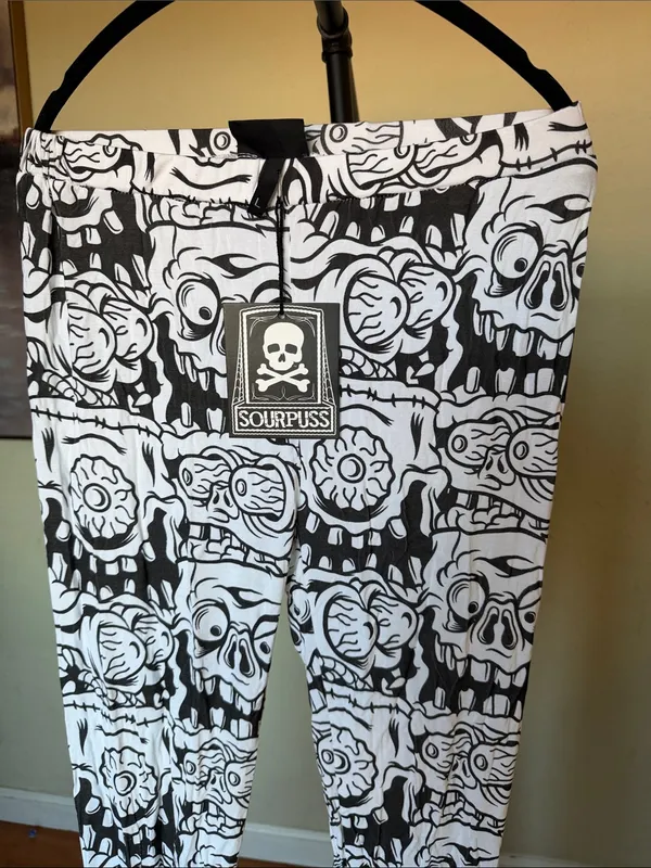 NWT White & Black Melting Monsters Leggings size L‎ - Image 3