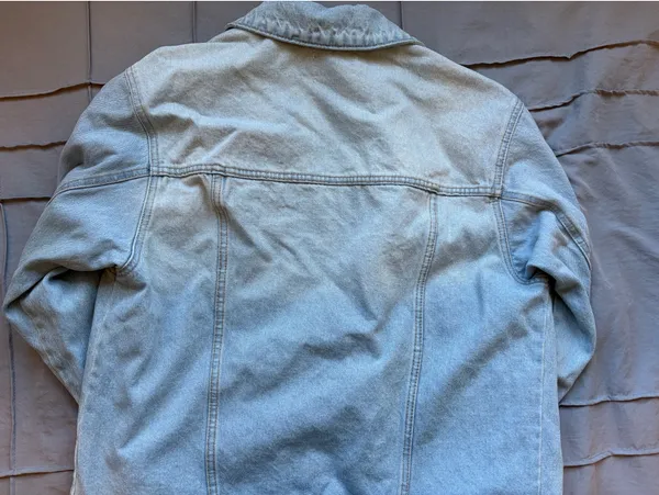Universal Threads Denim Jacket - Image 3