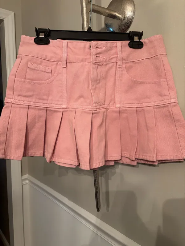 American Bazi Pink Pleated Mini Skirt - Image 2