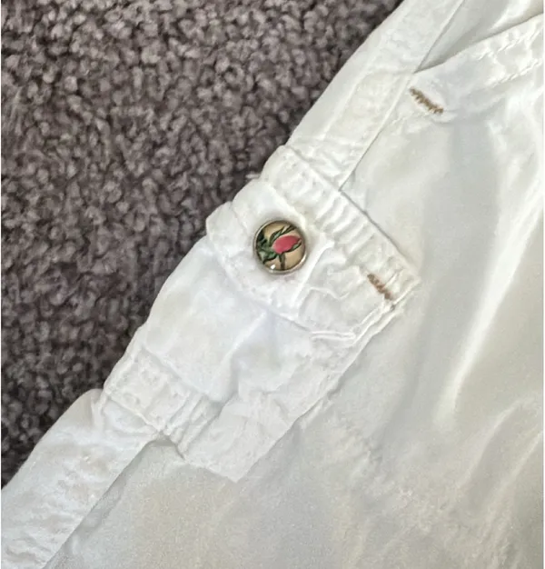 Y2K White Capris - Image 8