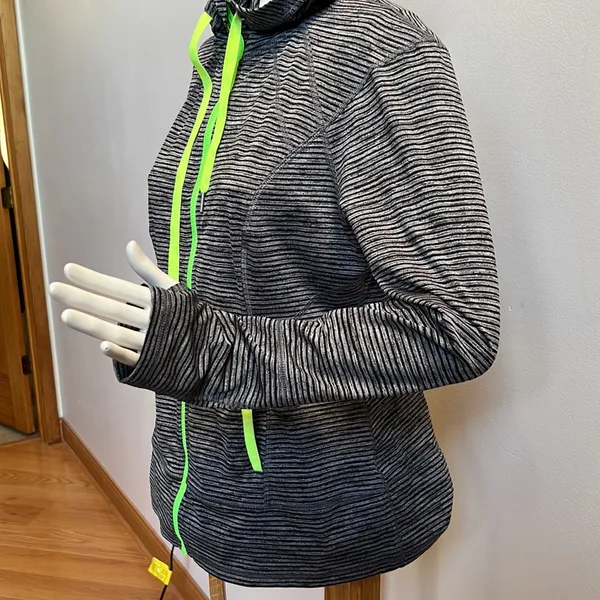 Lukka zip front jacket with neon accents and thumb opening sleeve - Image 3