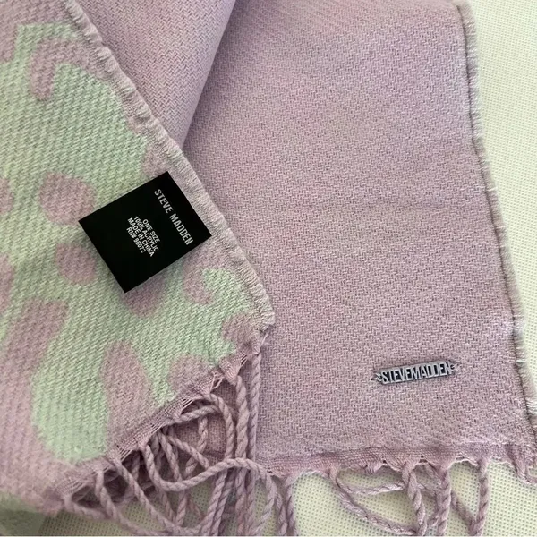 Steve Madden Reversible Leopard Print Scarf Lavender Mint With Fringe - Image 7