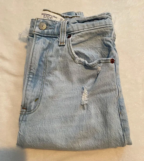 Abercrombie 90s ultra high rise straight jeans - Image 2