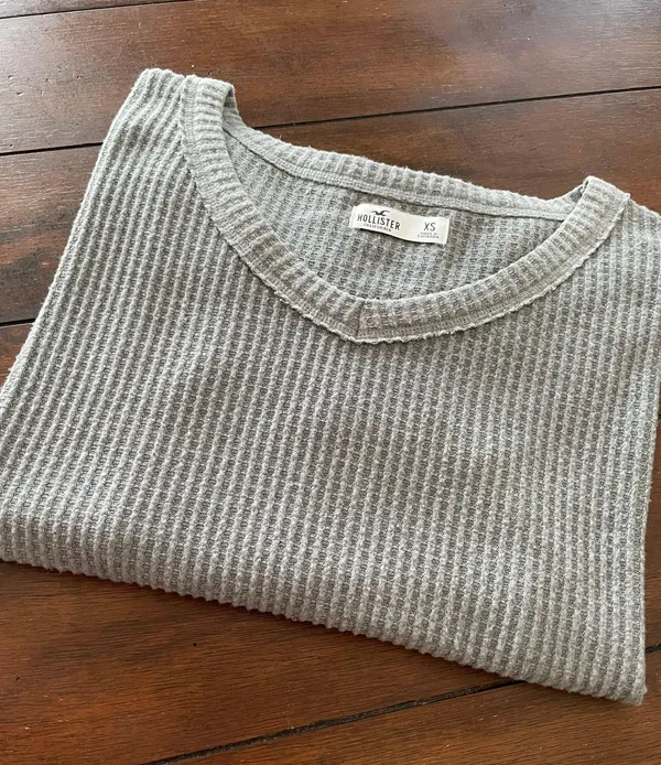 Hollister Oversized Sweater! - Image 3