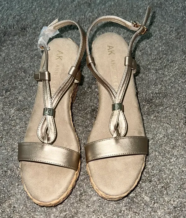 Good Wedge Heels - Image 5