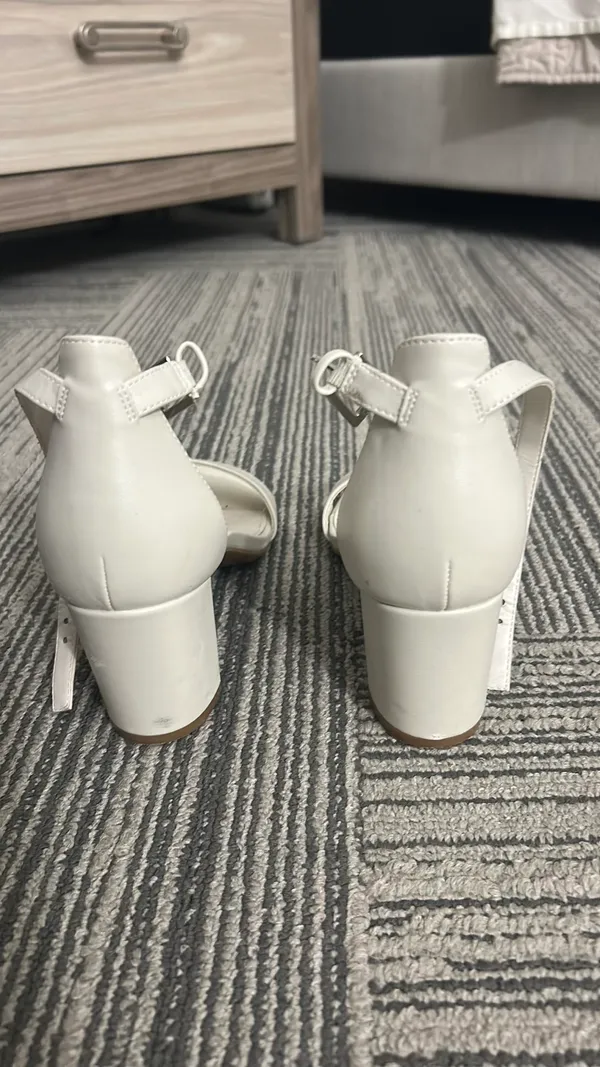 Calvin Klein white shoes  - Image 3