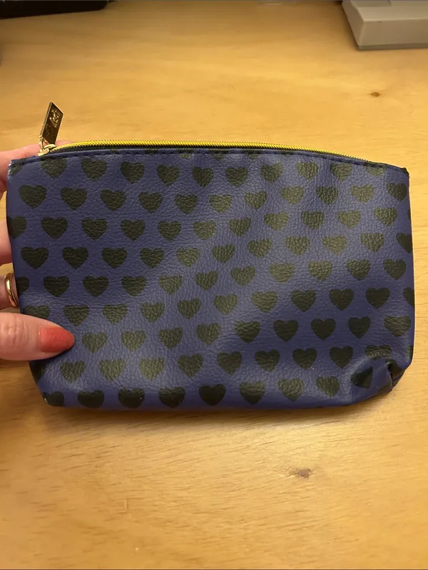 Free with bundle only!! new makeup bag Blue - Image 2