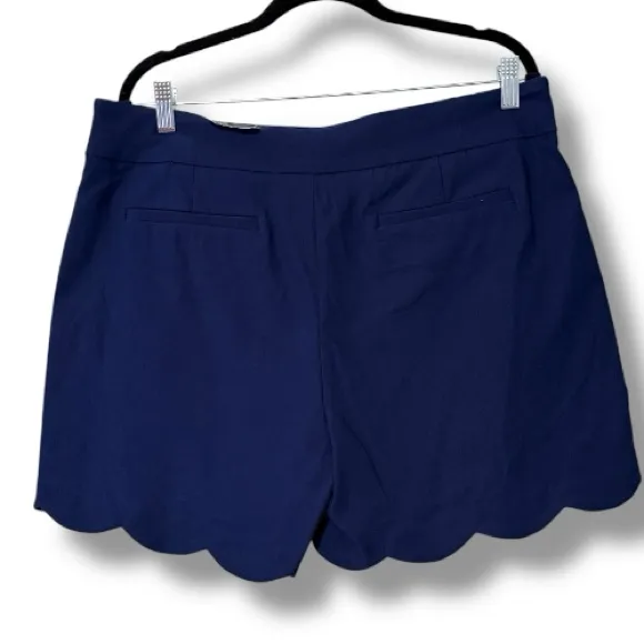 Crown & Ivy women’s size 16 scalloped solid blue millennium elastic waist shorts - Image 3