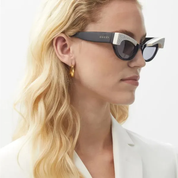Gucci Cat Eye Crystal Sunglasses Black RARE - Image 2
