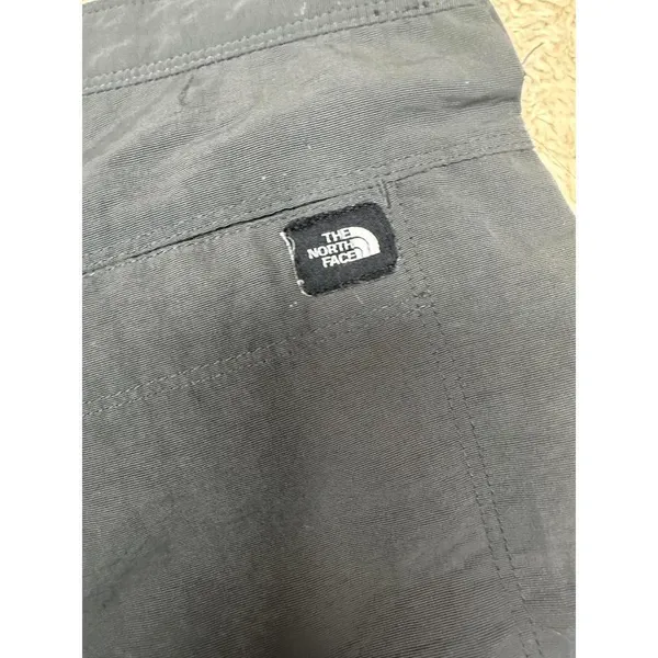 The North Face grey gorpcore nylon utility shorts Size 6 - Image 8