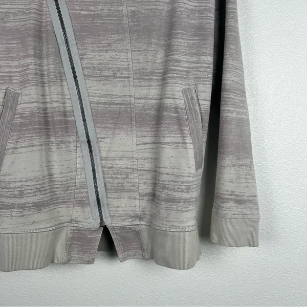 Lululemon‎ Women's Mula Jacket - Image 4