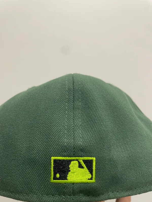 Hat club dr doom New York Yankees size 7 1/8 used in good condition very rare - Image 5