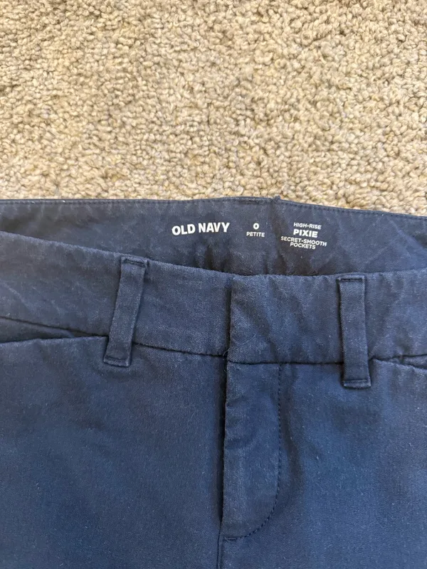Old Navy Navy Straight-Leg Women's Pants - Image 3