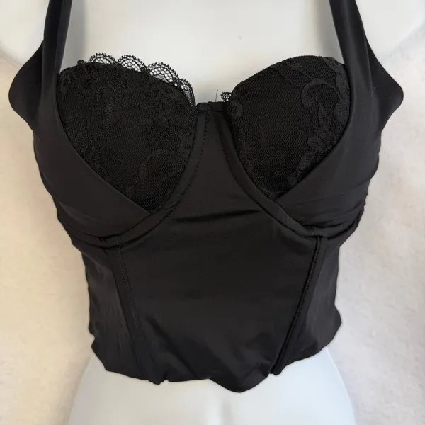 New Windsor Romantic At Heart Lace Trim Crop Top Lace Black‎ Small Dark Romantic - Image 5