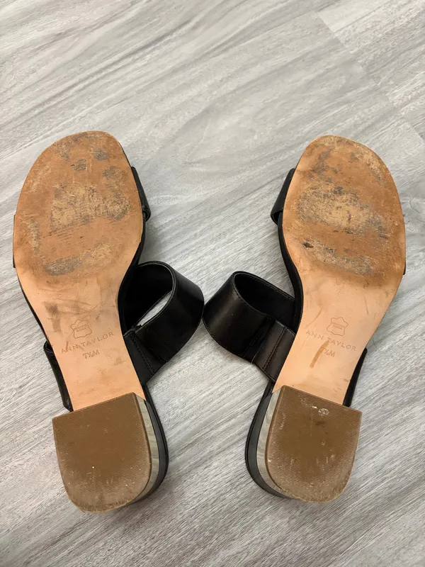 Anne Taylor Black and Gold Heels - Image 6