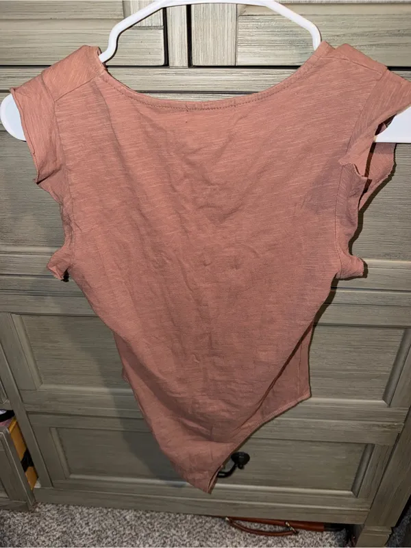 Altar'd State Mauve V-Neck Ruffle Sleeve Bodysuit - Image 2