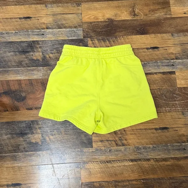 Lululemon Women's Yellow Shorts 4 - Image 8