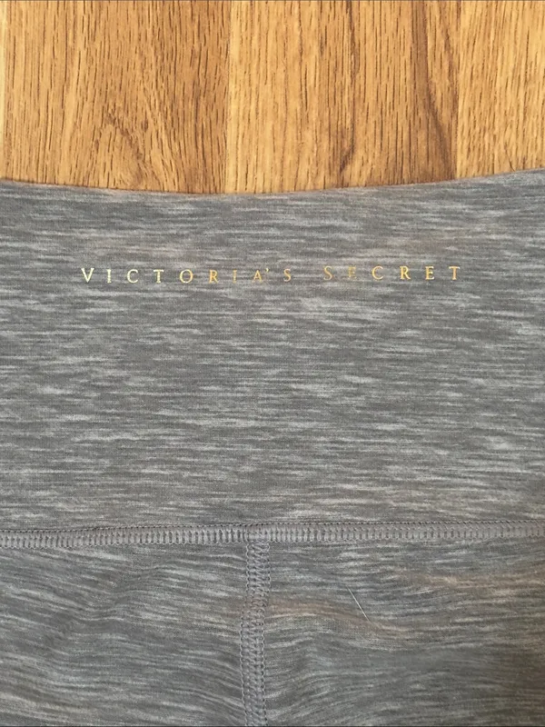 Victoria’s Secret Heather Gray Crop Leggings - Image 5