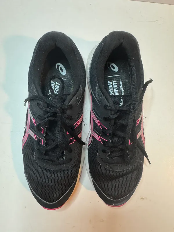 Womens Gel Contend 6 Size 8 #1012A570 - Image 3