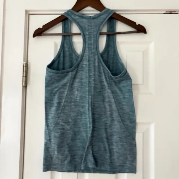 Lululemon Tank Top Swiftly Blue Green Tank Top Size‎ 6 EUC - Image 4