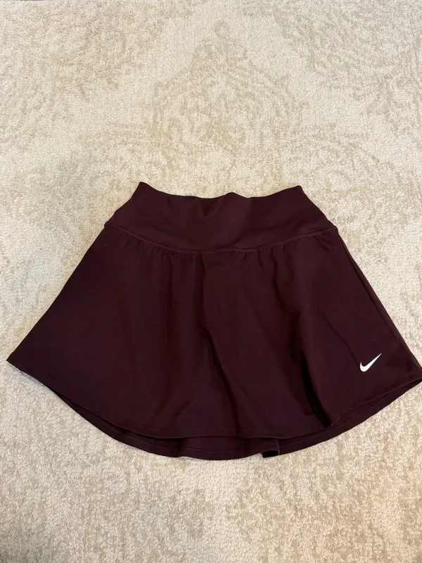 Nike One Women's Dri-FIT Skirt Burgundy Size M - Image 4