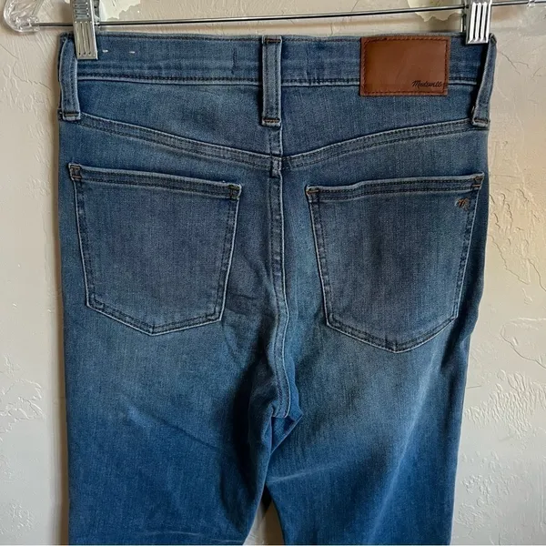 Madewell 10 in High Rise Skinny Raw Hem Denim‎ Jeans - Image 7