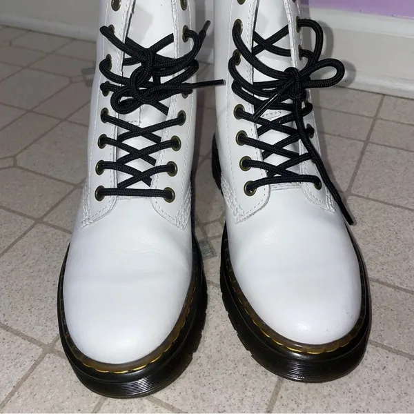 Dr. Martens Zavala White Leather Combat Boots Women Size 37 EU 6.5 US Grunge - Image 2