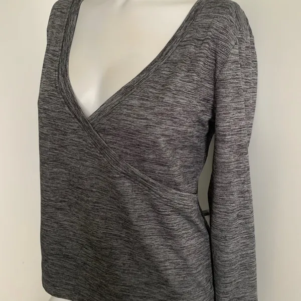 ROXY faux-wrap gray long sleeve V-neck - Image 2