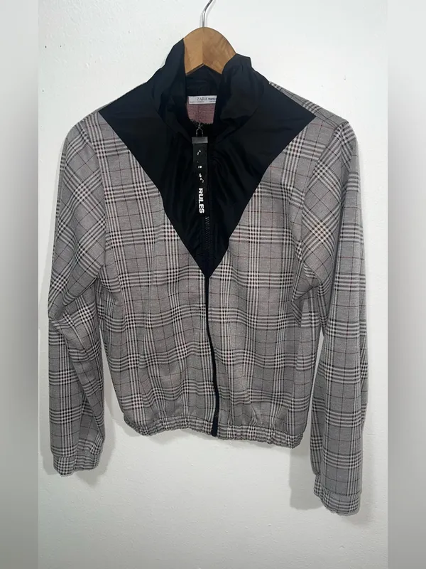Zara Gray Plaid Bomber Jacket with Black Contrast Yoke - Image 4