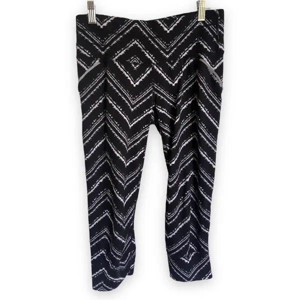 Athleta Womens Leggings Size Small Zig Zag Relay‎ Capri Black White 983259 - Image 3