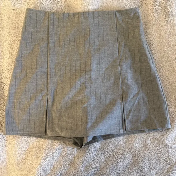 Zara Grey Pinstripe Skort - Image 2